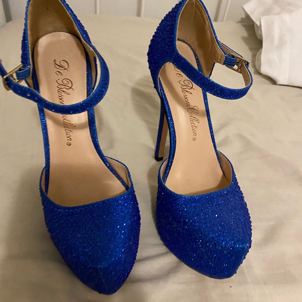 Blue heels - Picture 3 of 3
